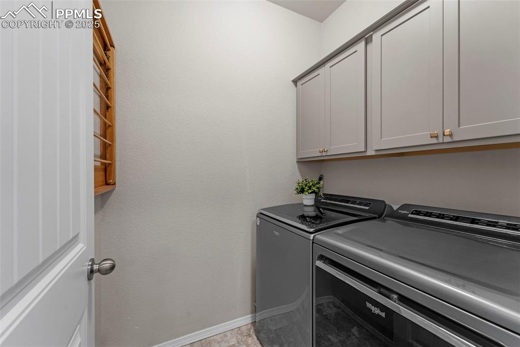 Image 17 of 46: Fold, fluff, repeat, this space makes it oddly satisfying.