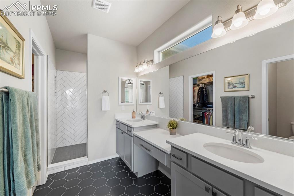 Image 24 of 46: So fresh, so clean—OutKast would approve.