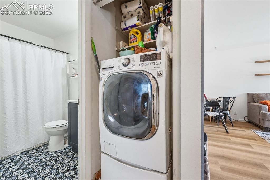 Image 23 of 29: Laundry