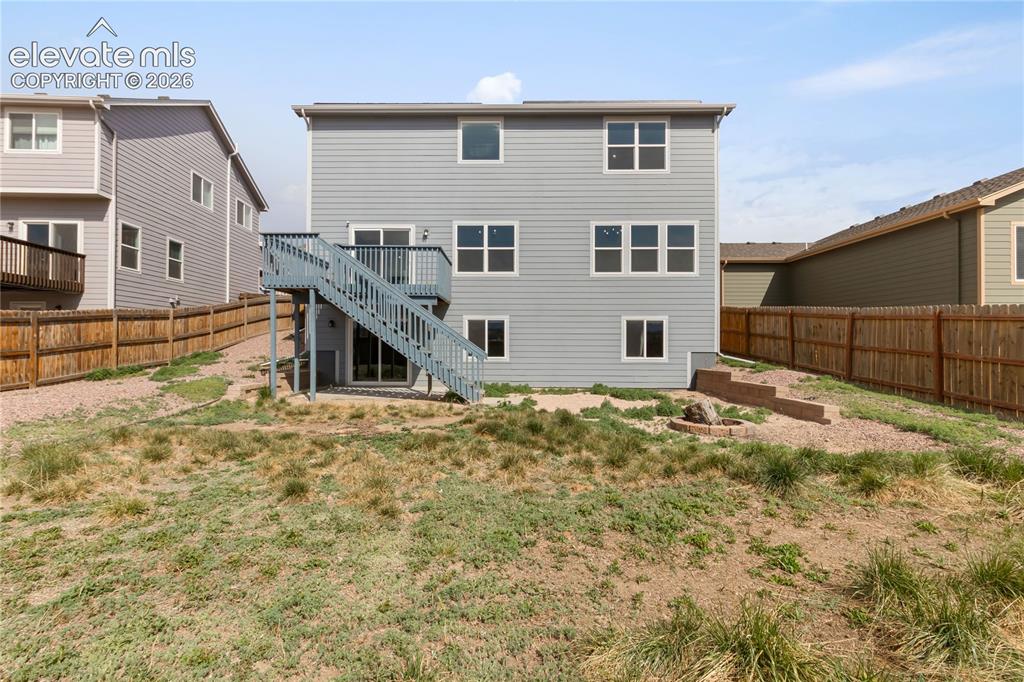 Image 41 of 45: Back of Structure