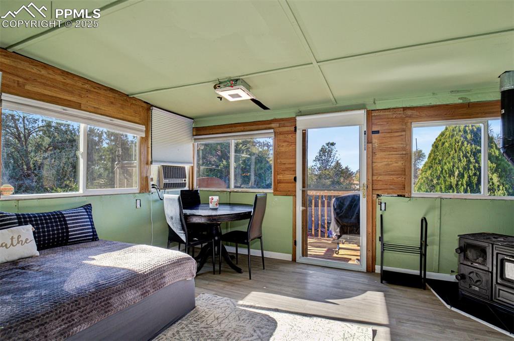 Image 18 of 19: Sun Room