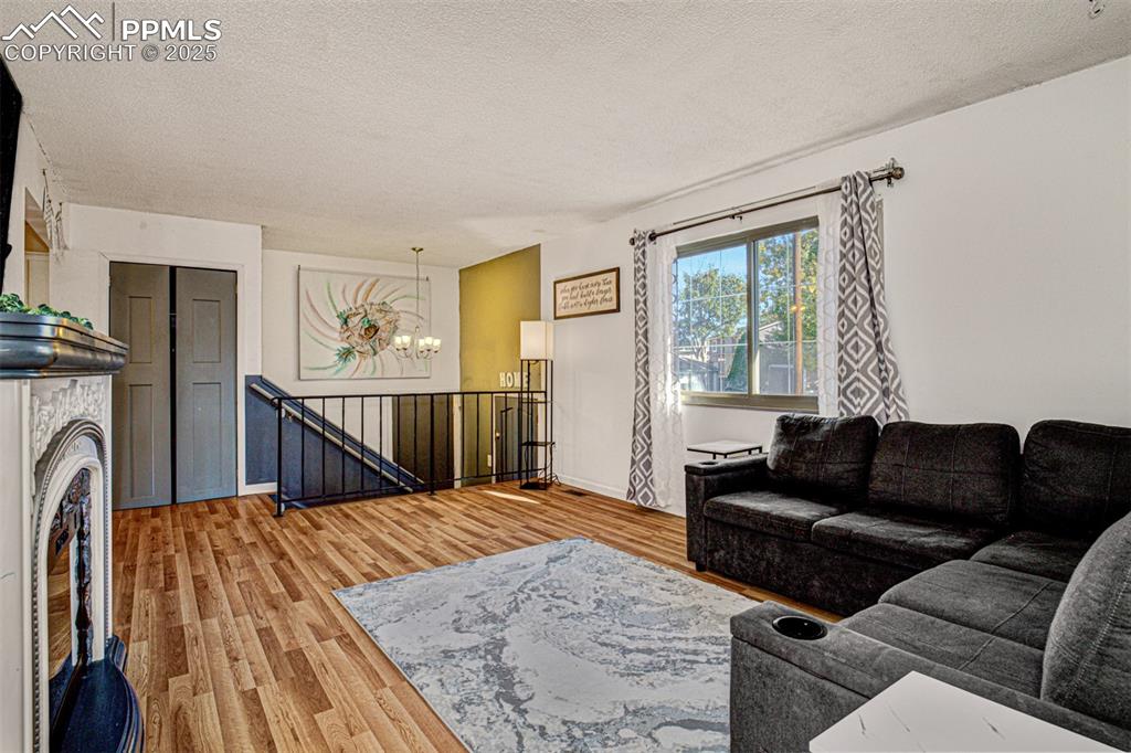 Image 3 of 19: Living Room