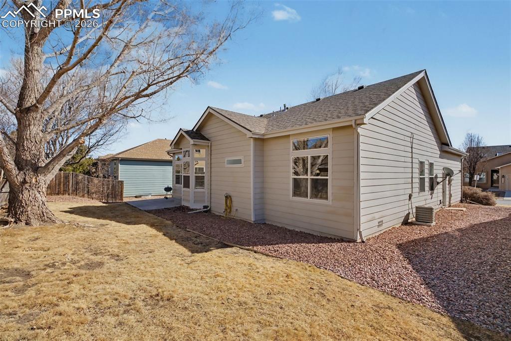 Image 27 of 30: Side of Structure