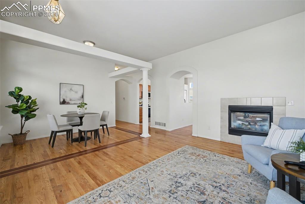 Image 5 of 30: Living Room