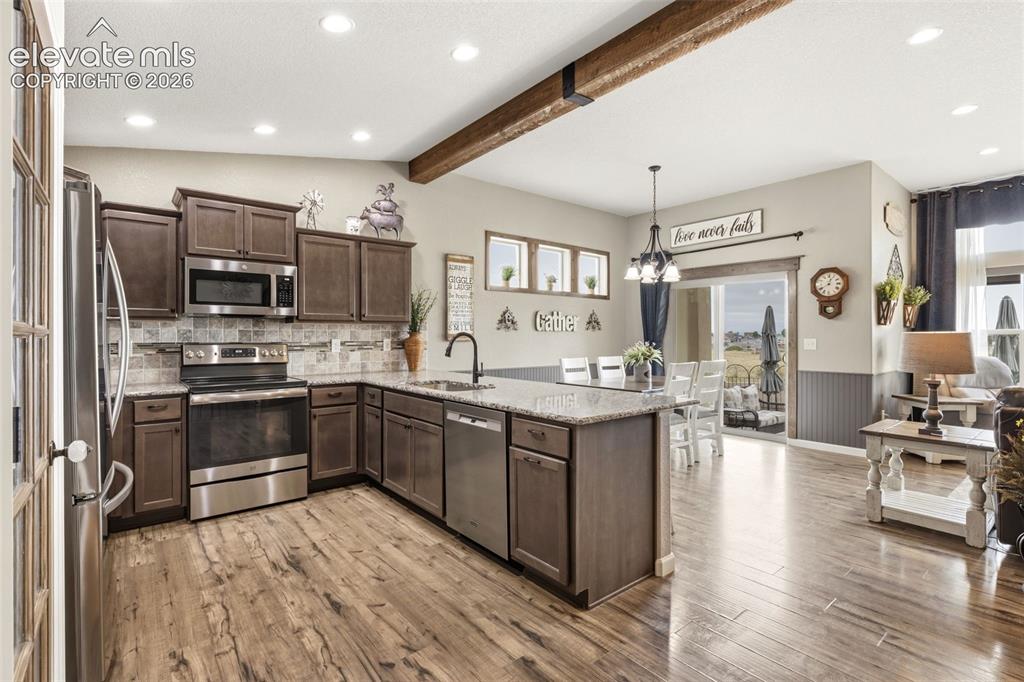 Image 6 of 45: Kitchen