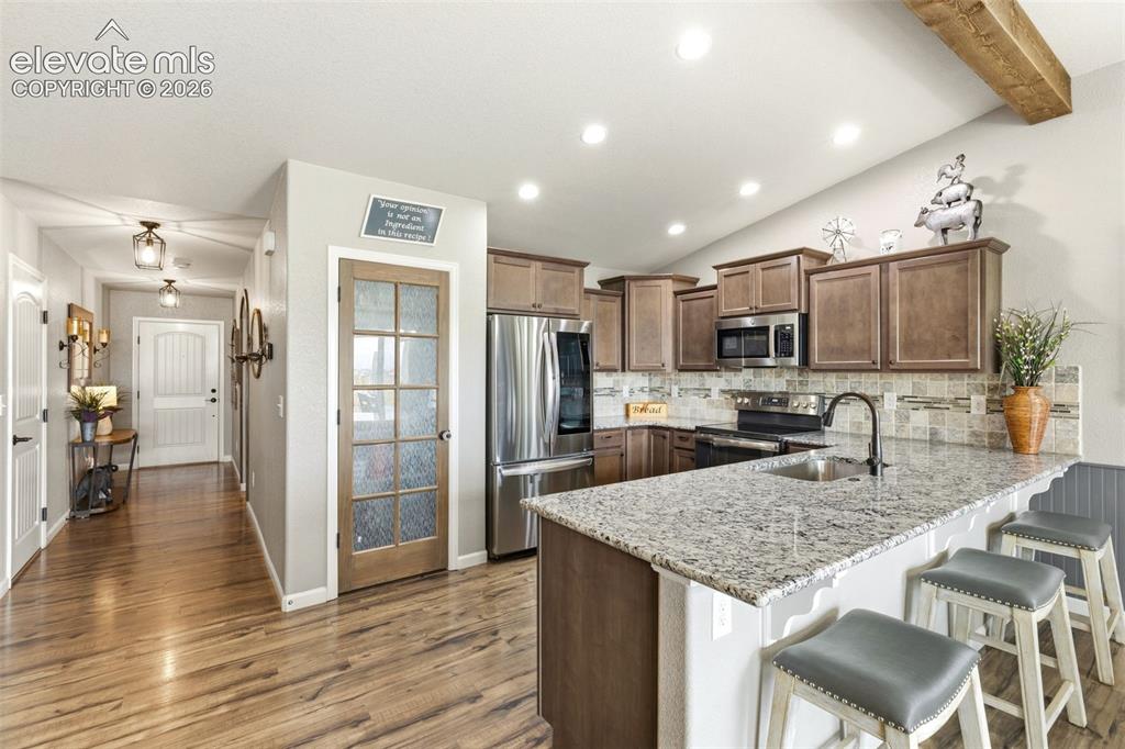 Image 8 of 45: Kitchen