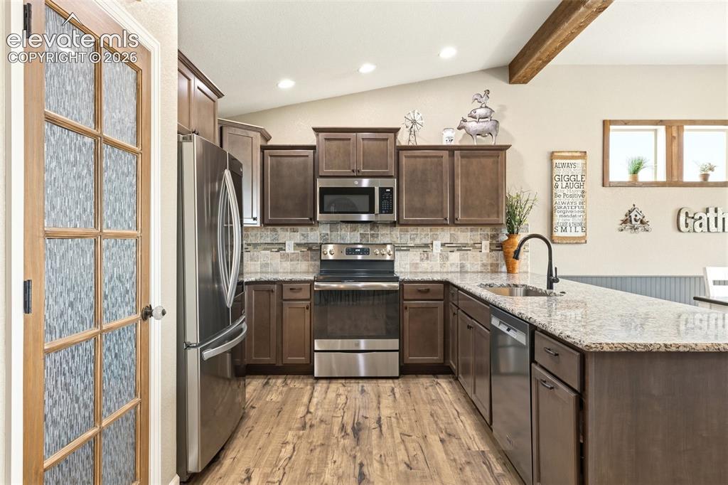 Image 9 of 45: Kitchen