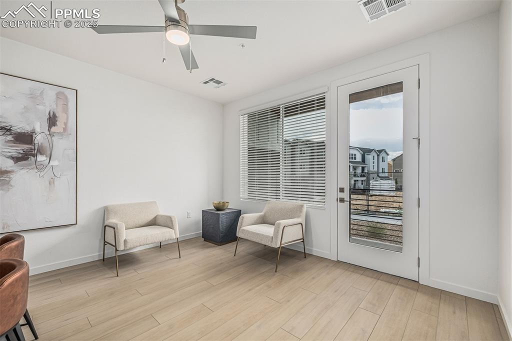 Image 5 of 30: Sitting Room