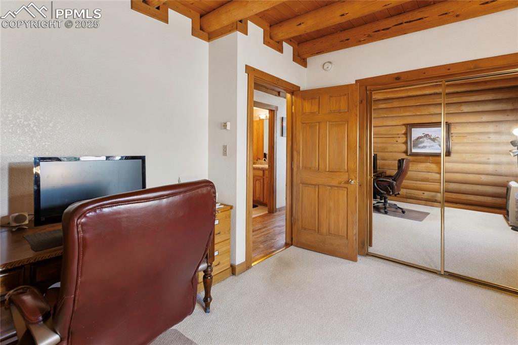 Image 17 of 34: You can see this also makes a great home office!