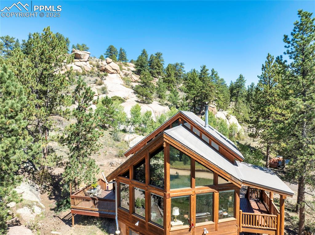 Image 5 of 34: Not to mention loads of sunshine and rock outcroppings!