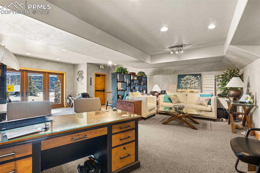 Image 10 of 23: Office