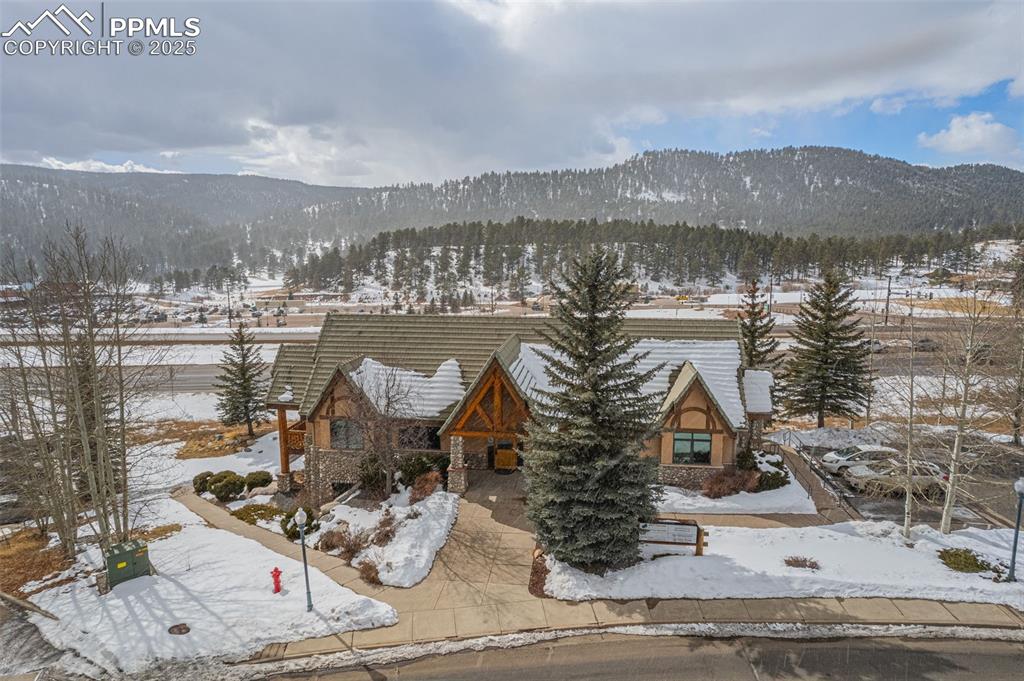 Image 21 of 23: View