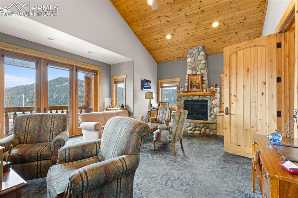 Image 8 of 23: Living Room