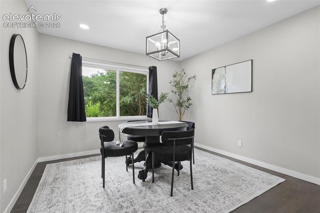 Image 10 of 38: Dining Area