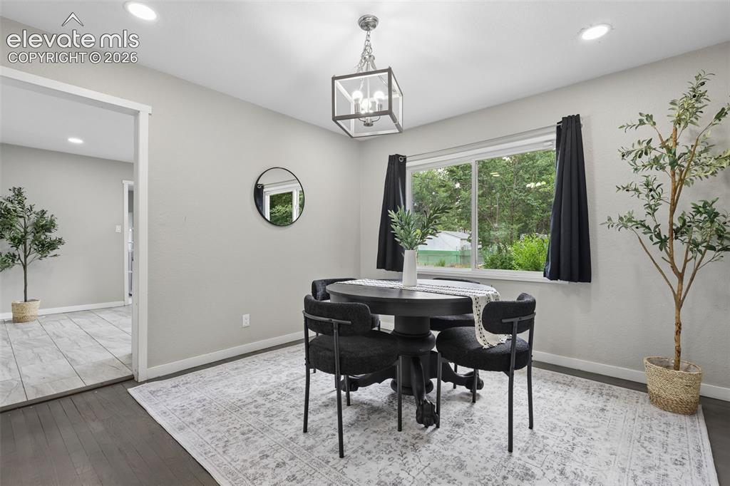 Image 12 of 38: Dining Area