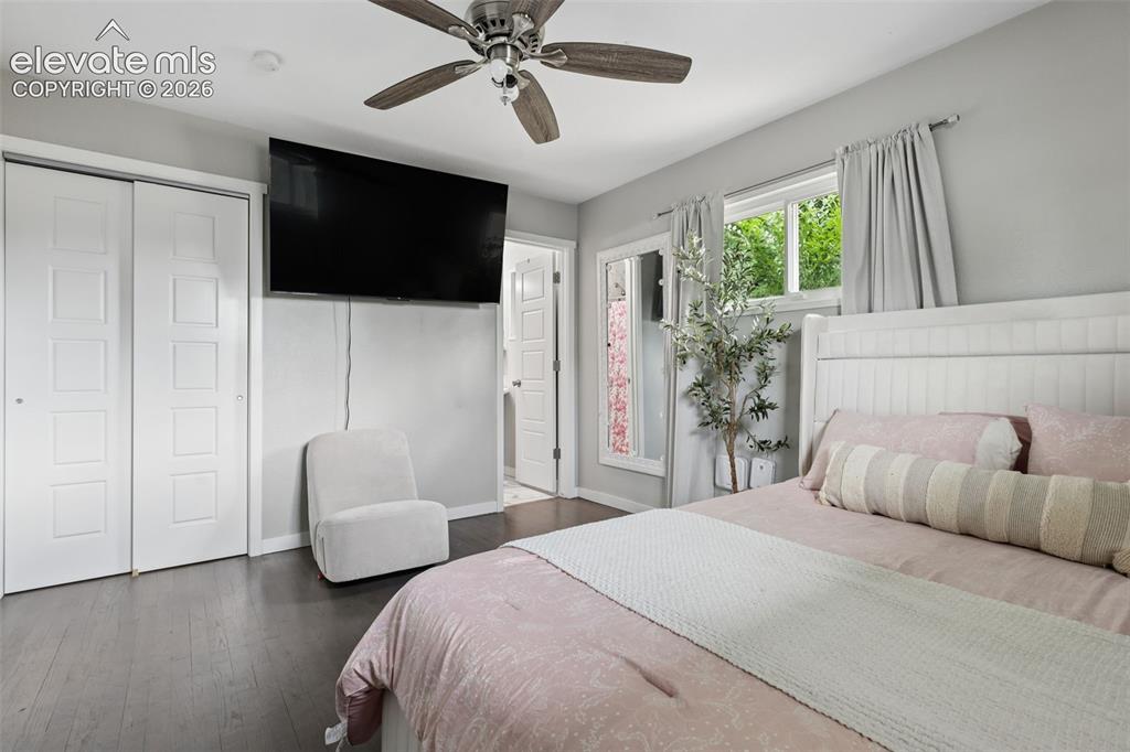 Image 21 of 38: Master Bedroom