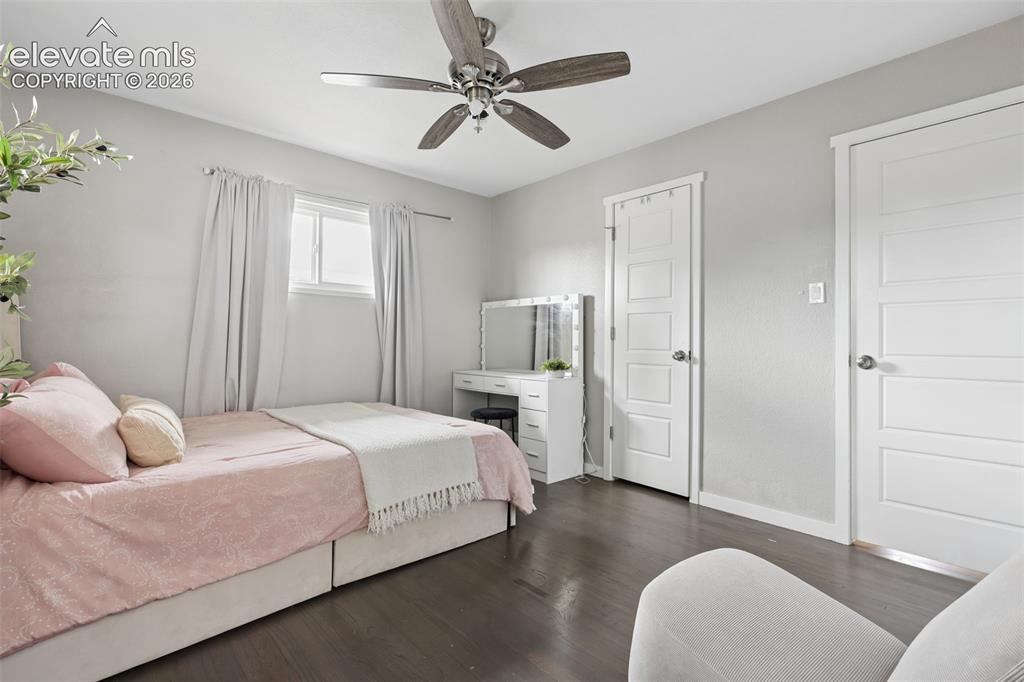 Image 22 of 38: Master Bedroom
