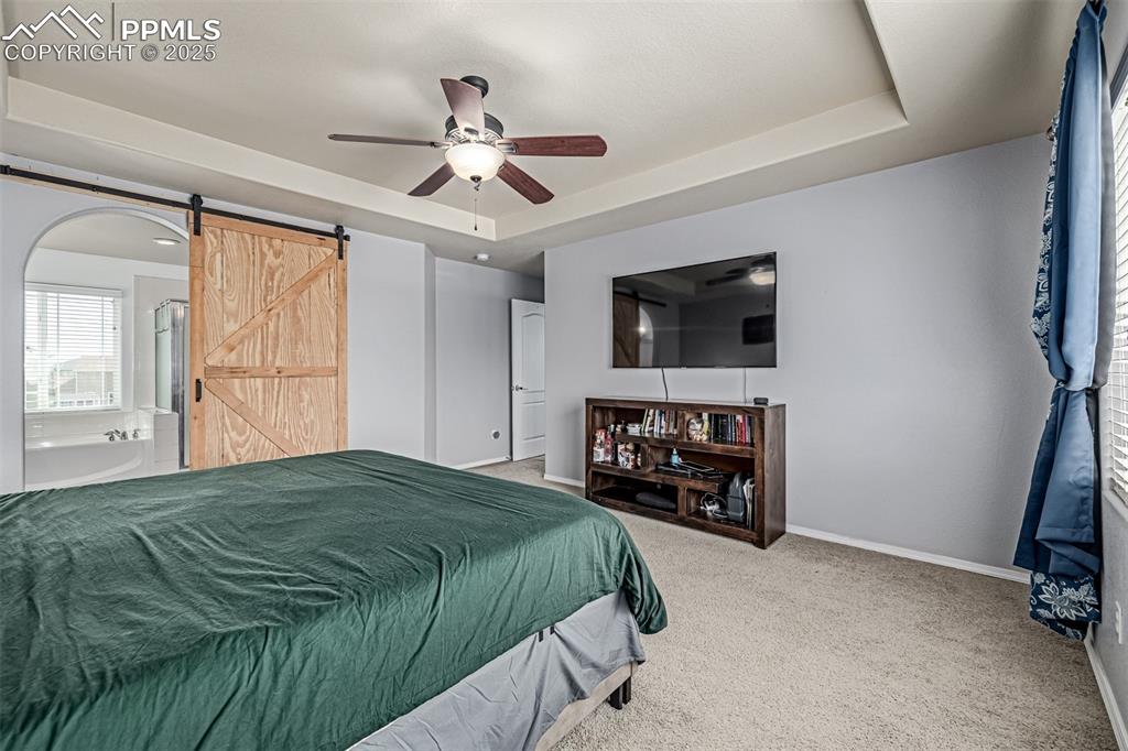 Image 12 of 25: Bedroom