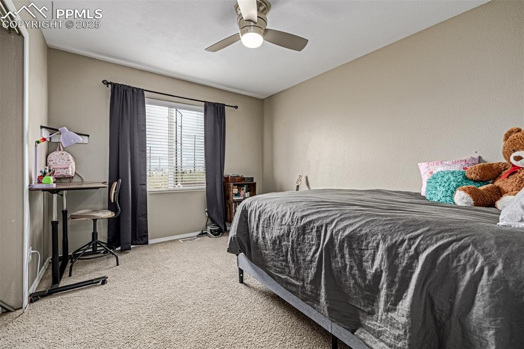 Image 15 of 25: Bedroom