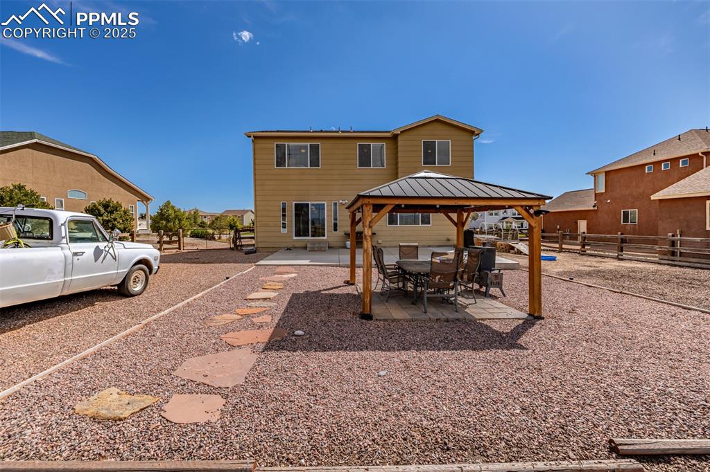 Image 21 of 25: Back of Structure