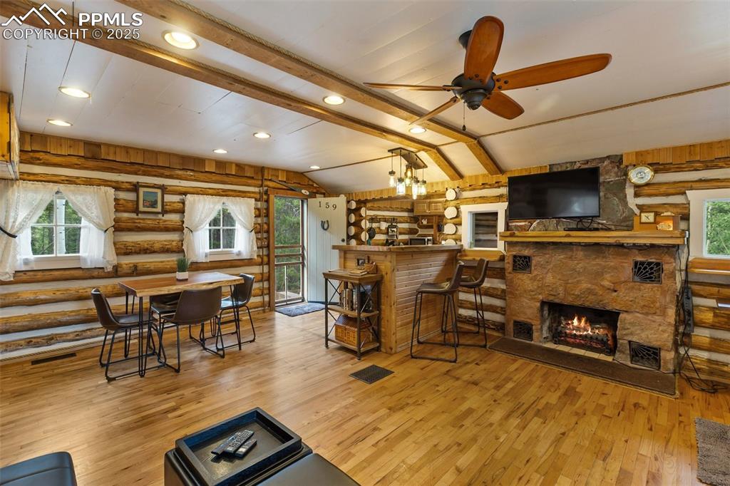 Image 11 of 36: Living Room