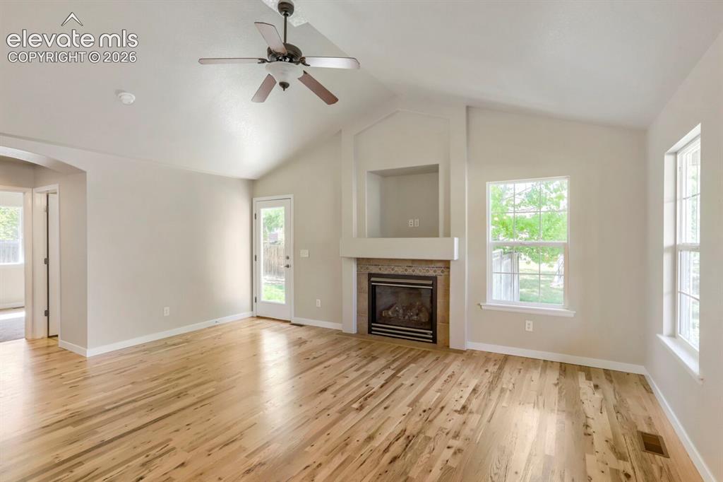 Image 8 of 32: Living Room