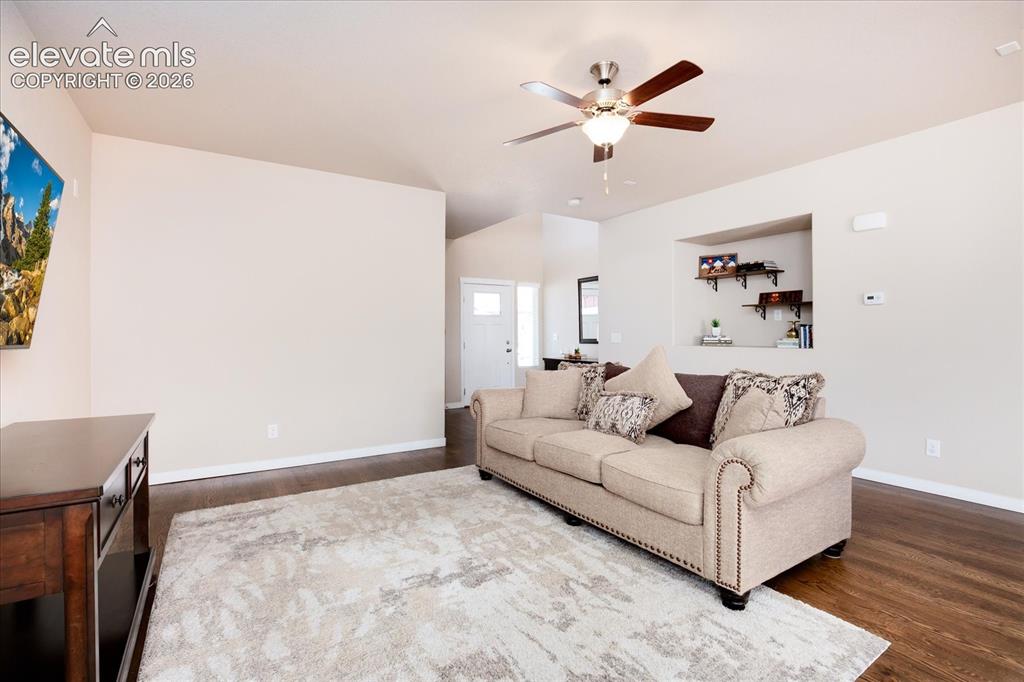 Image 10 of 32: Living Room