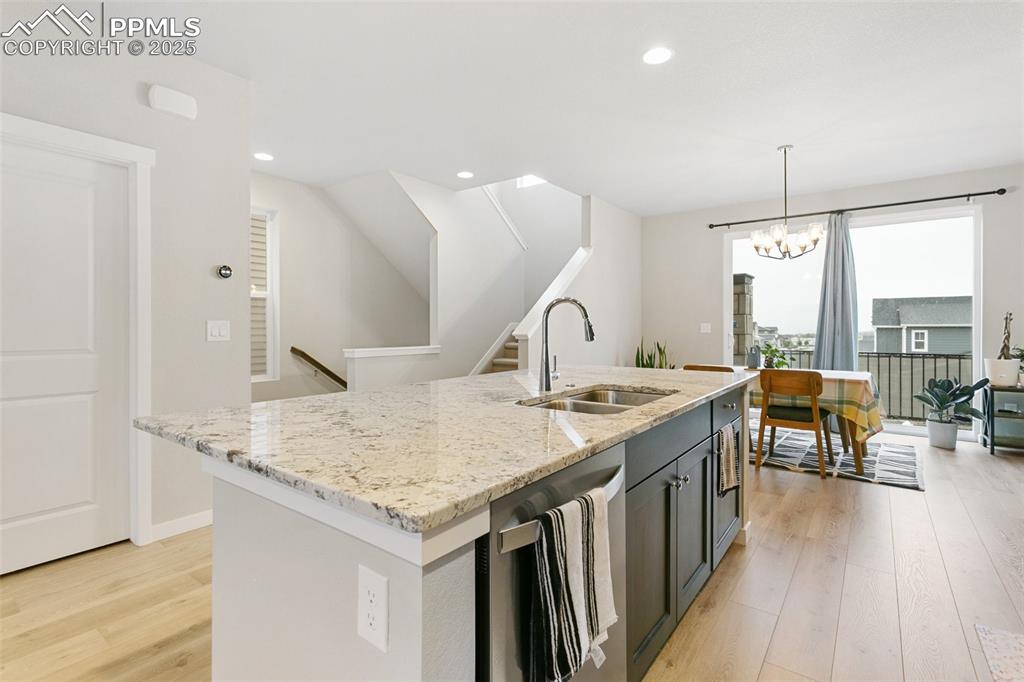 Image 10 of 27: Kitchen
