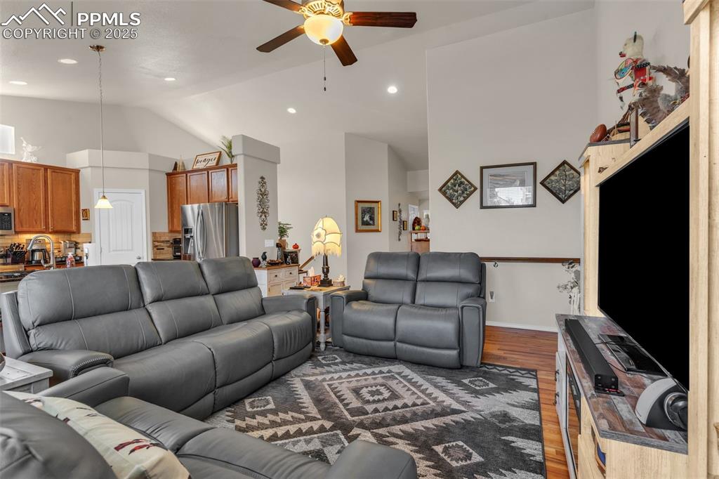 Image 13 of 50: Living Room