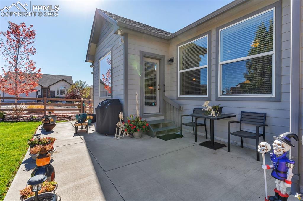 Image 44 of 50: Patio