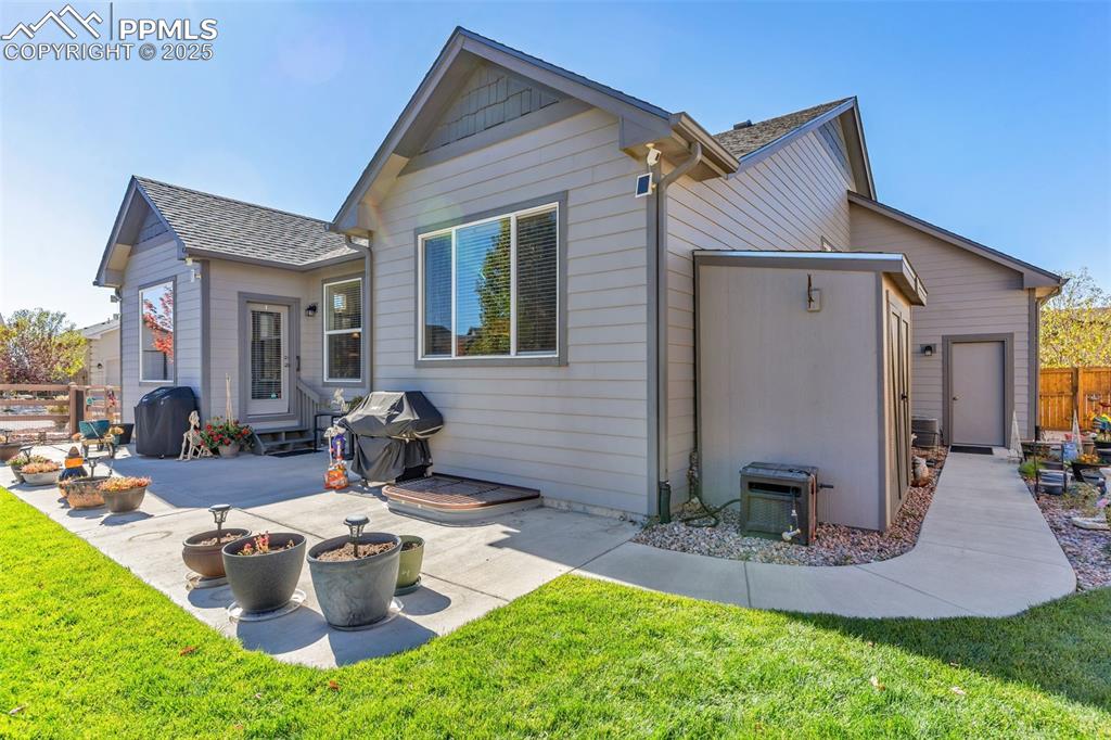 Image 48 of 50: Back of Structure