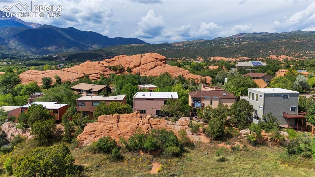 Image 40 of 50: View