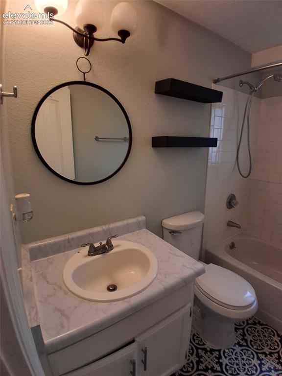 Image 11 of 29: Bathroom