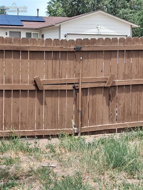Image 27 of 29: Fence