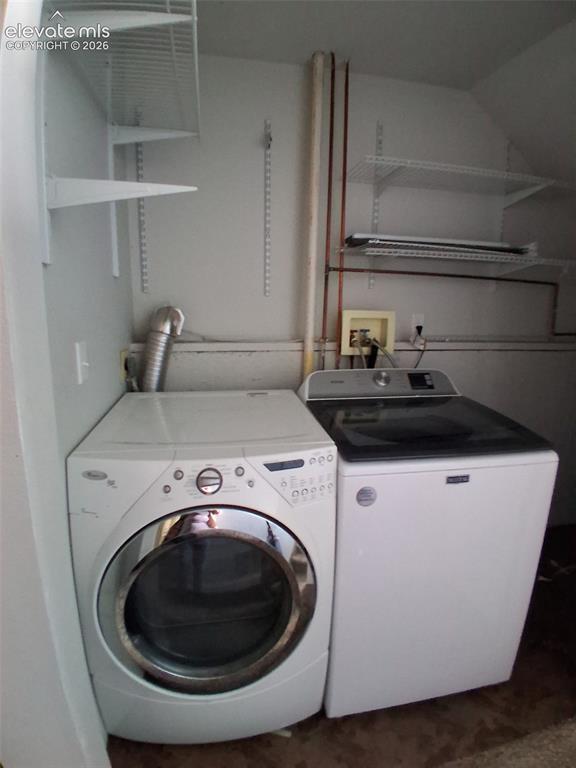 Image 29 of 29: Laundry