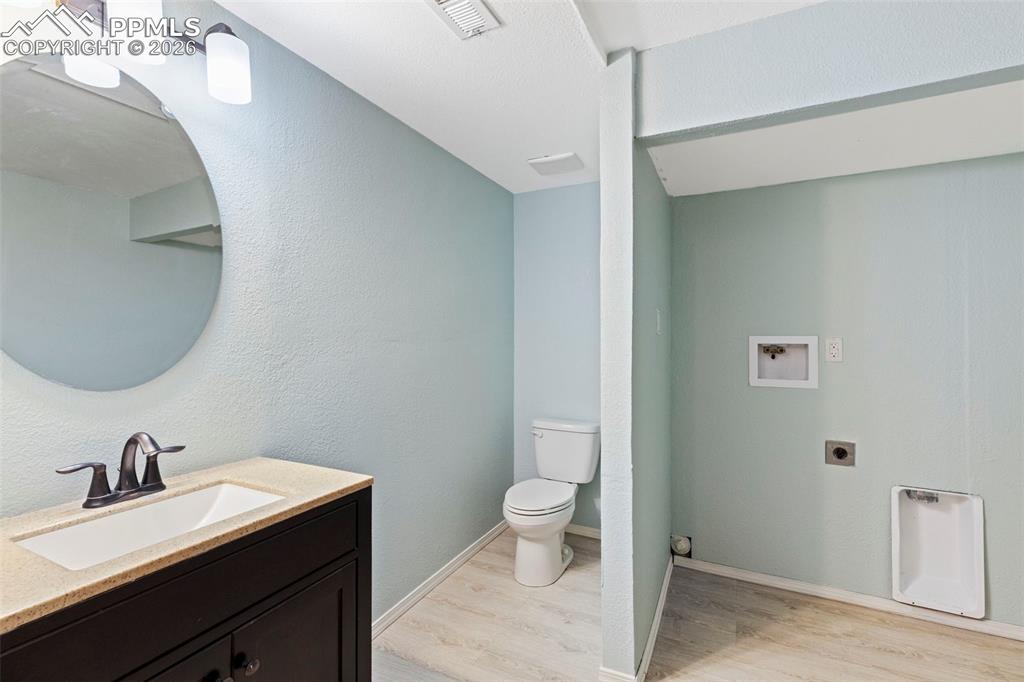 Image 21 of 26: No Description Available