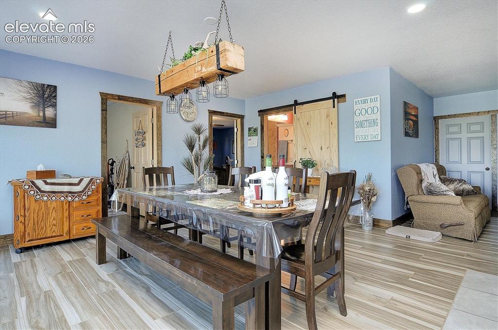 Image 11 of 44: Dining Area