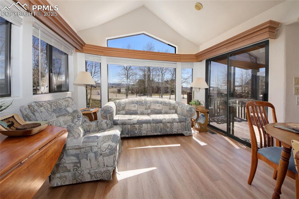 Image 10 of 50: Family Room