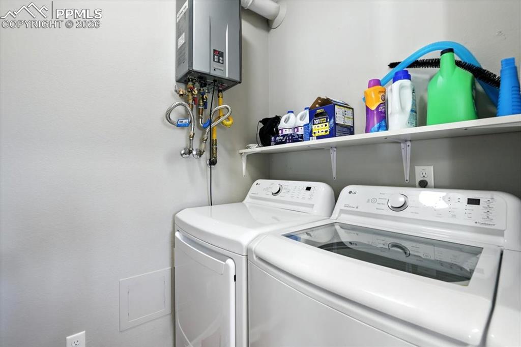 Image 26 of 37: Laundry