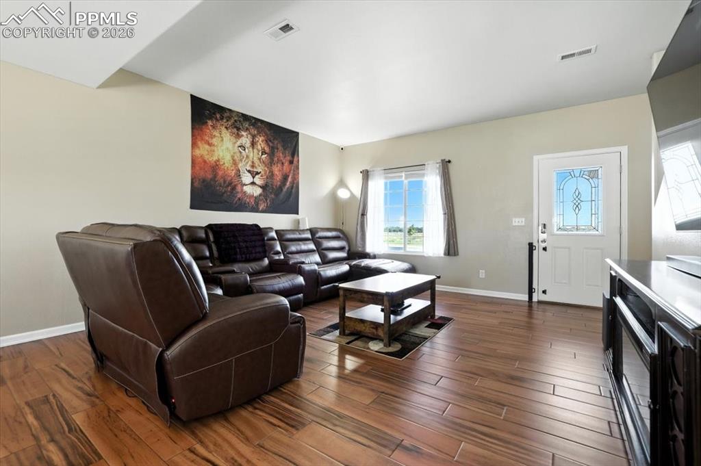 Image 5 of 37: Living Room