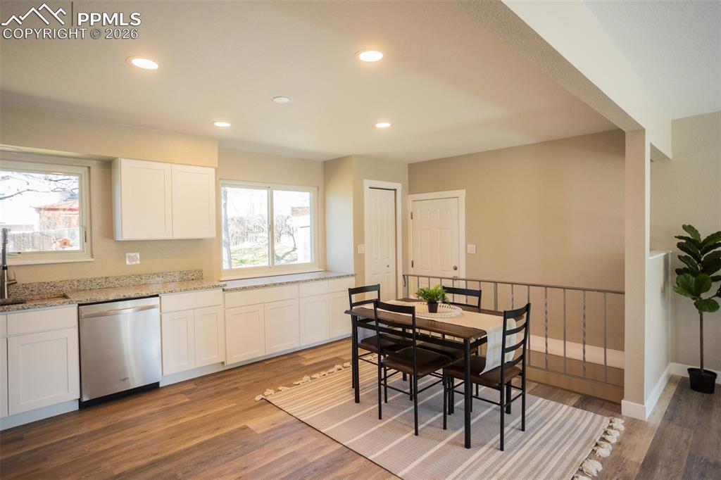 Image 11 of 34: Kitchen