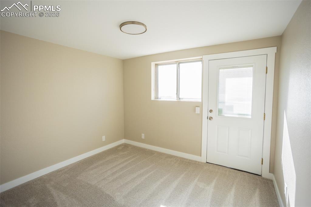 Image 23 of 34: Bedroom