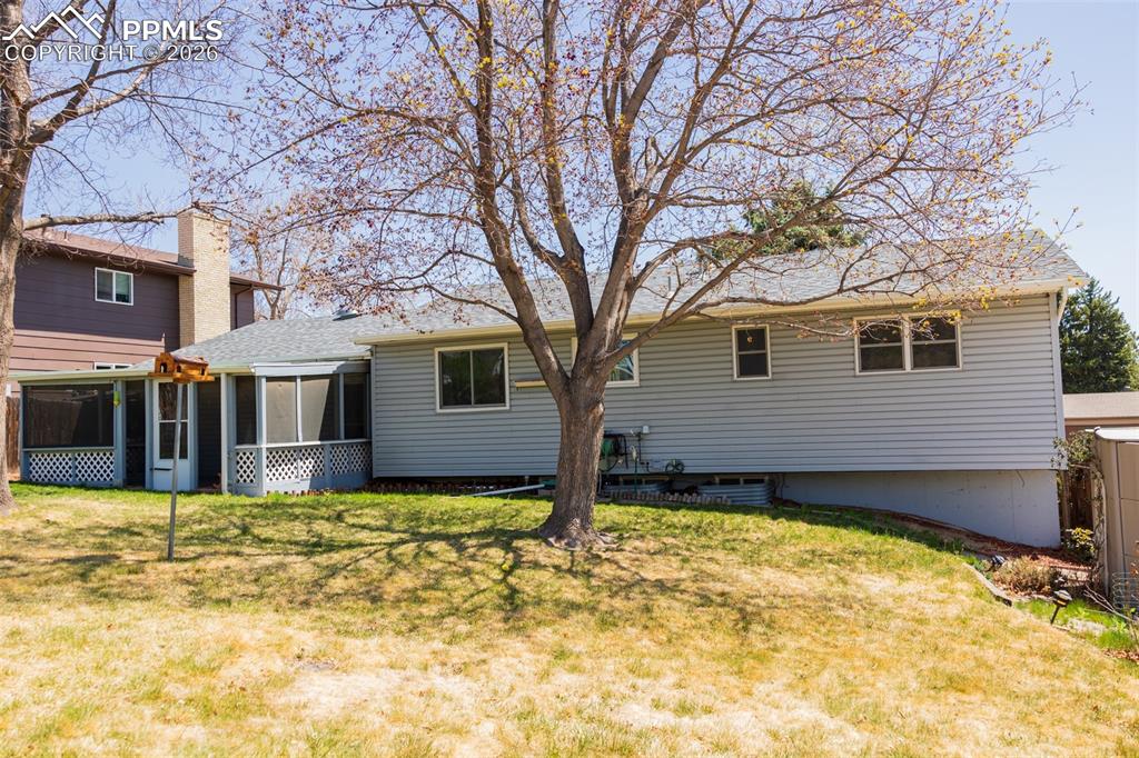 Image 32 of 34: Back of Structure