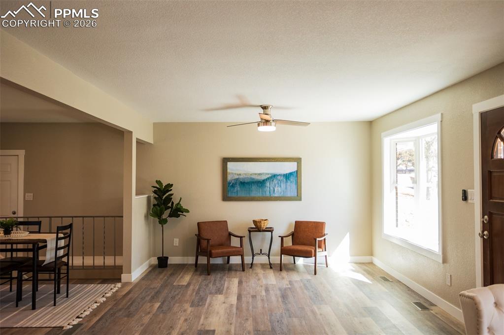 Image 6 of 34: Sitting Room