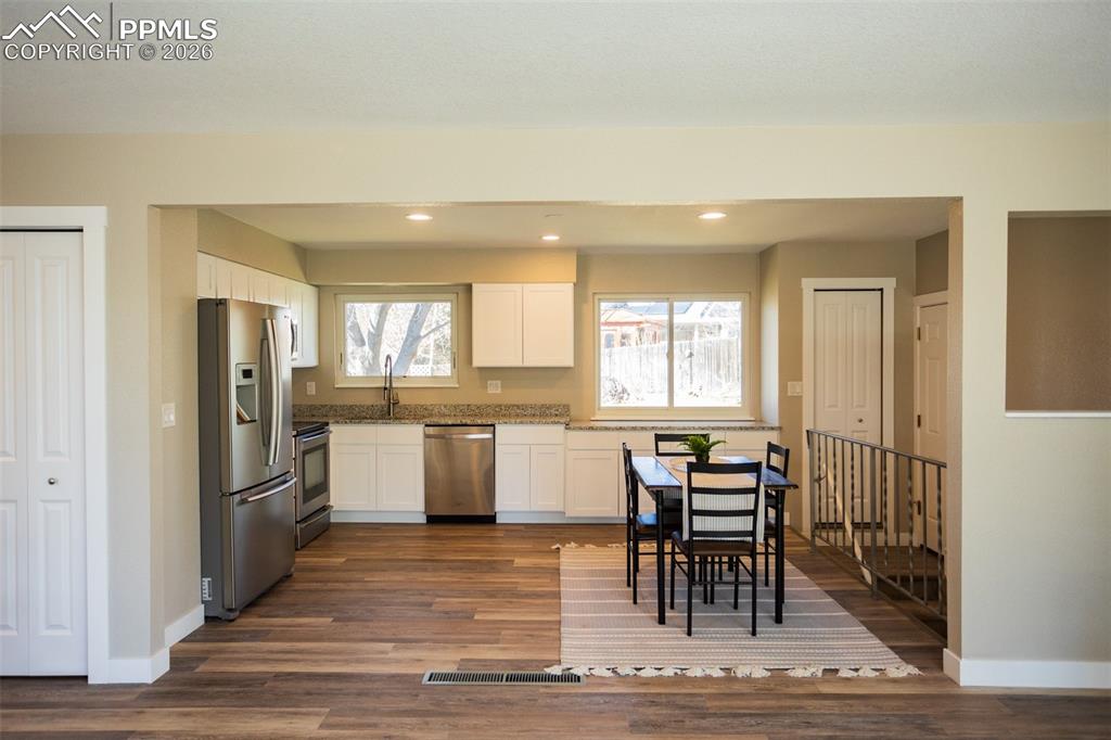 Image 8 of 34: Kitchen