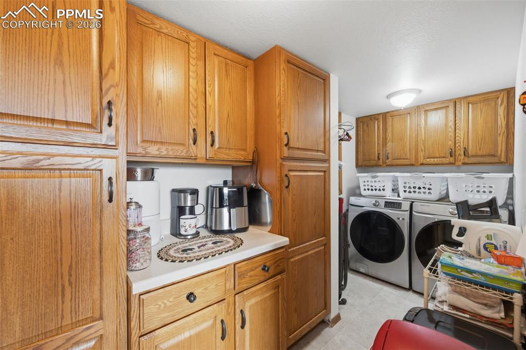 Image 18 of 37: Laundry