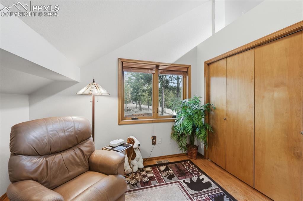 Image 27 of 37: Bedroom