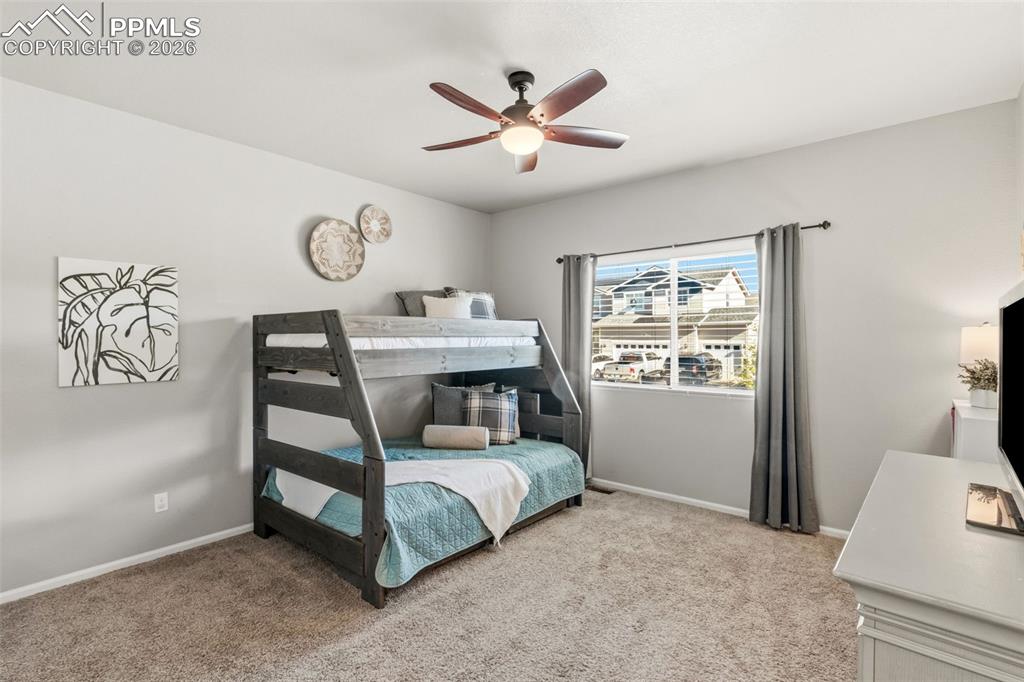 Image 17 of 34: Bedroom