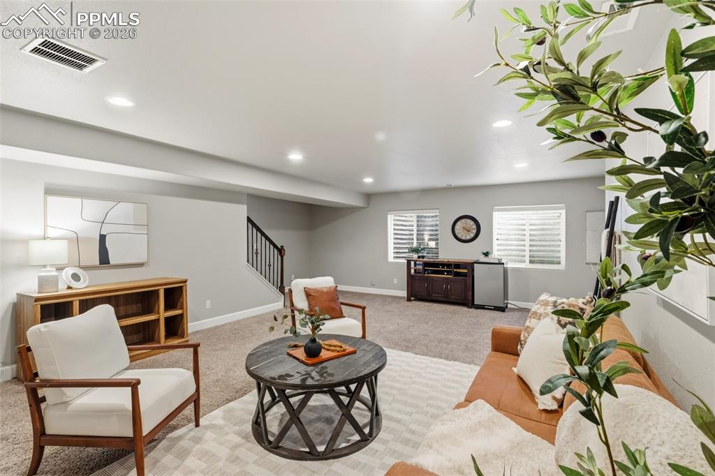 Image 20 of 34: Living Room