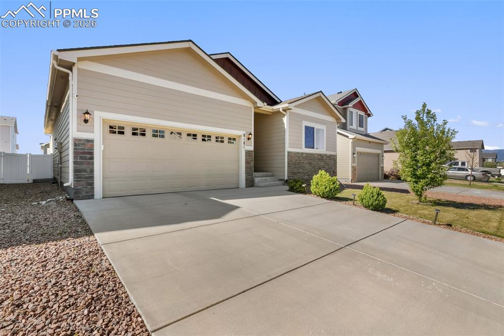 Image 4 of 34: Front of Structure